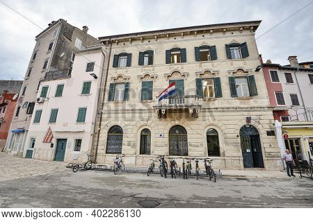 Rovinj, Croatia - May 22, 2020: View On Old Buildings Of Coastal Town Of Rovinj, Istria, Near Adriat