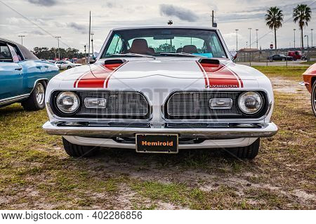 Daytona Beach, Fl - November 29, 2020: 1969 Plymouth Barracuda Hemi At A Local Car Show.