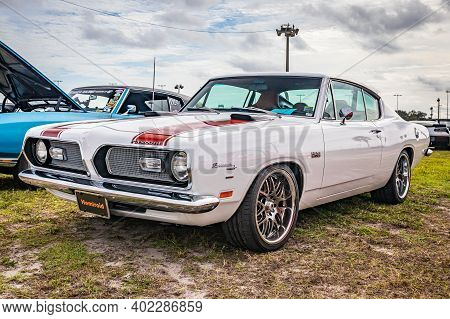 Daytona Beach, Fl - November 29, 2020: 1969 Plymouth Barracuda Hemi At A Local Car Show.