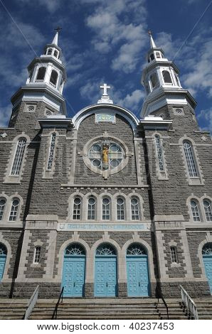 Quebec, a histórica Igreja de Louiseville