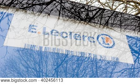 Bordeaux , Aquitaine  France - 01 05 2021 : Leclerc Logo Of Supermarket Chain Market E.leclerc Sign 