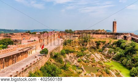 Jaigarh Fort Is A Grand Structure Perched On The Top Of The \'cheel Ka Teela\' Hills In The Pink Cit