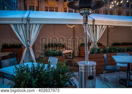 Chicago, Il December 16, 2020, Exterior Of Beatrix Restaurant With Outside Outdoor Eating On A Close