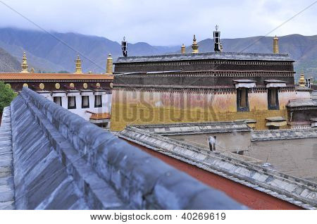 Labrang tibeti buddhista kolostor Xiahe Labrang tibeti buddhista kolostorban Xiahe városában