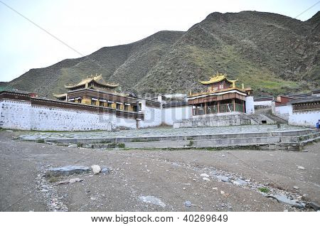 Labrang tibeti buddhista kolostor Xiahe Labrang tibeti buddhista kolostorban Xiahe városában