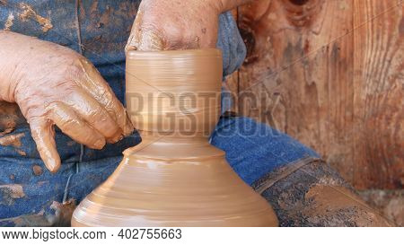 San Diego, California Usa - 5 Jan 2020: Potter Working In Mexican Oldtown, Raw Clay On Pottery Wheel