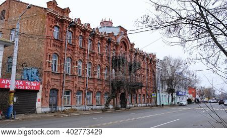 Astrakhan, Russia, January 7, 2021. Old Buildings Of The City. Admiralteyskaya Street.
