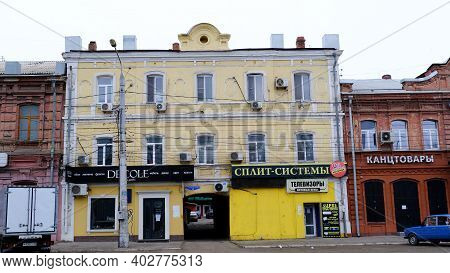 Astrakhan, Russia, January 7, 2021. Old Buildings Of The City. Admiralteyskaya Street.