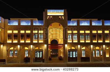 Souq Waqif durante la notte, Doha