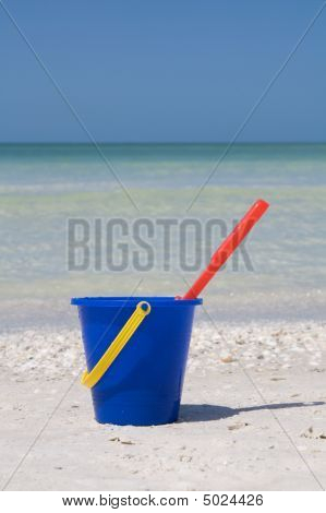 Wiadro na plaży