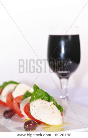 สลัด Caprese