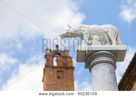 Wolf With Romolo And Remo