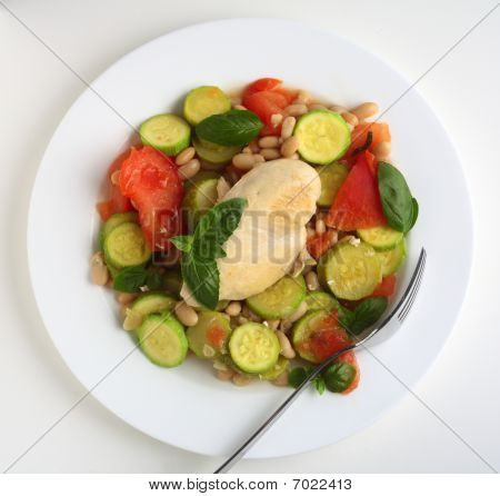 italienischen Huhn mit Zucchini und Bohnen von oben