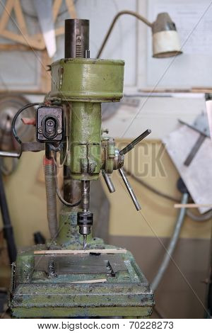 The image of a driller