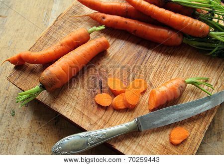 Cutting carrots