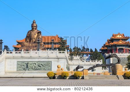 Laozi Statue In Yuanxuan Taoist Temple Guangzhou