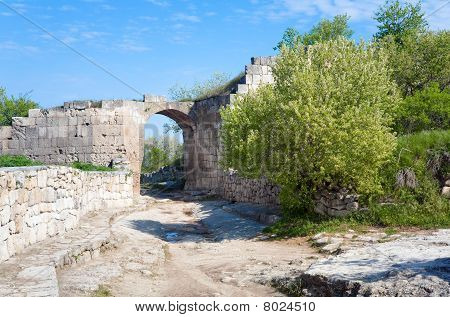 Chufut Kale vanha luola ratkaisu (crimea, Ukraina).