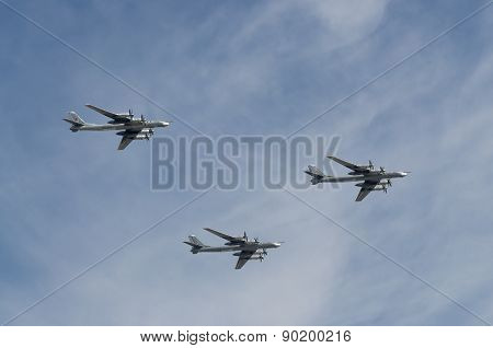 MOSCOW - MAY 9: Aerobatic demonstration team on parade devoted to 70th anniversary of victory in the