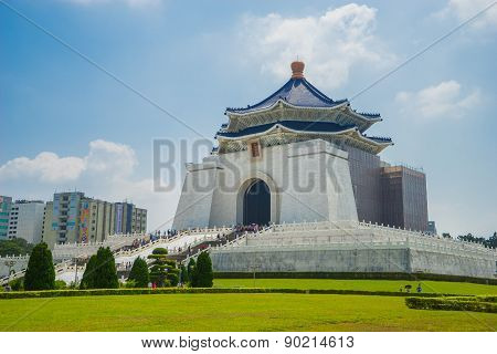 Chiang Kai-shek Memorial Hall, the famous landmark and must see attraction in Taipei.