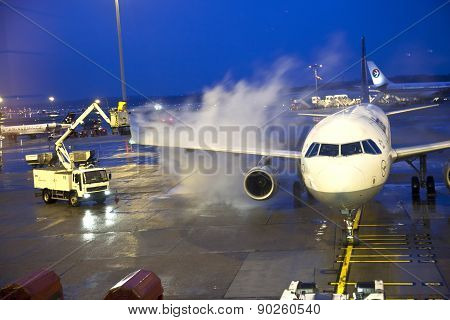 Deicing Of The Lufthansa Plane