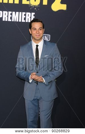 LOS ANGELES - MAY 9:  Skylar Astin at the 