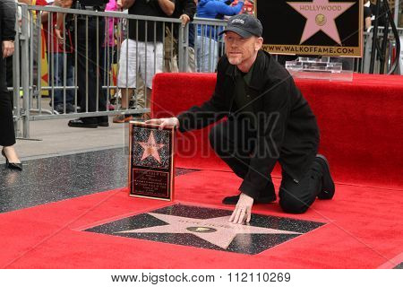 LOS ANGELES - DEC 10:  Ron Howard at the Ron Howard Star on the Hollywood Walk of Fame at the Hollywood Blvd on December 10, 2015 in Los Angeles, CA