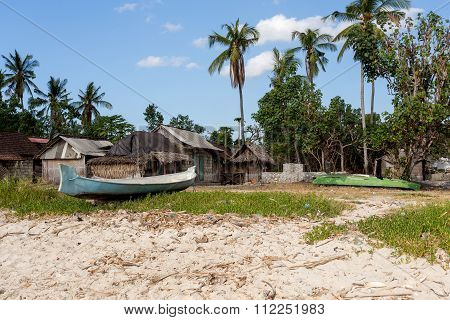 Indonesian House - Shack On Beach
