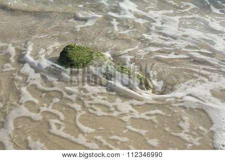 Water Motion Around The Moss Stone