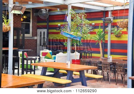 Clancy's Fish Pub: Colourful Details