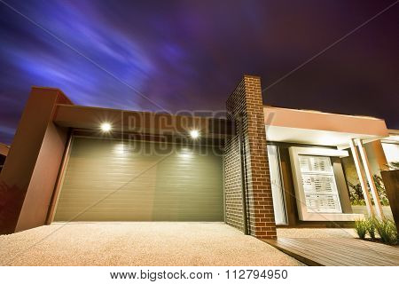 Beuatiful Close Up Picture Of Garage Of Home
