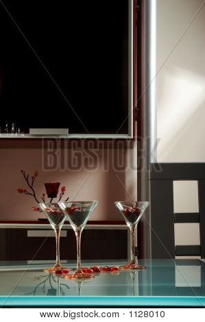 Três copos de vinho