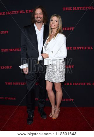 LOS ANGELES - DEC 07:  Mira Sorvino & Christopher Backus arrives to the 