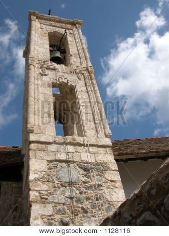 Glockenturm der Kirche