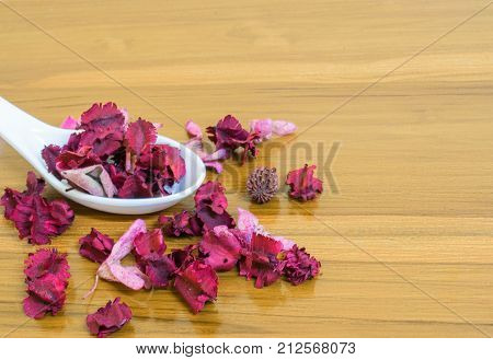 dry flower given a good smell use in spa and good for deep sleeping