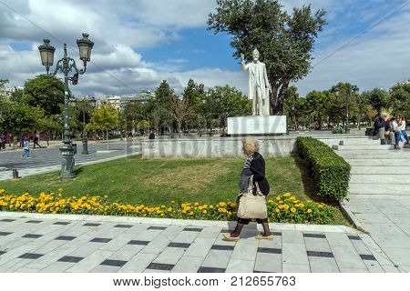 THESSALONIKI, GREECE - SEPTEMBER 30, 2017: Statue of Eleftherios Venizelos  in the center of city of Thessaloniki, Central Macedonia, Greece
