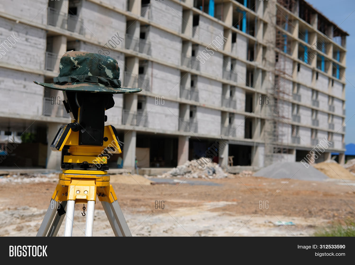 Tacheometer Land Image & Photo (Free Trial) | Bigstock