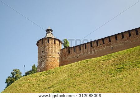 Nizhny Novgorod, Russia - August 19, 2019: Taynitskaya Tower Of Nizhny Novgorod Kremlin
