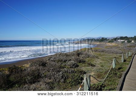 The Beautiful California Coastline A Little South Of San Francisco, And North Of Los Angeles.