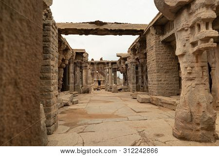 The Inner View Of Ruined Interiors And Ceilings Of Vittala Or Vitthala Temple In Hampi, Karnataka St