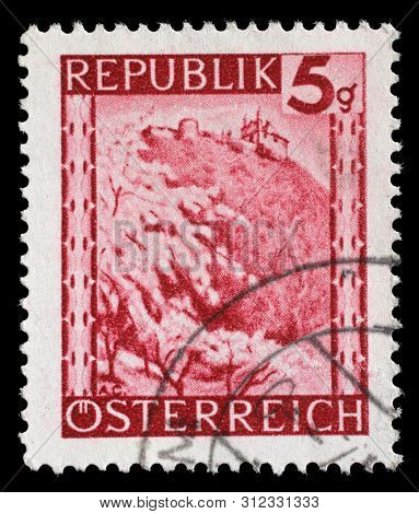ZAGREB, CROATIA - SEPTEMBER 05, 2014: Stamp printed in Austria shows Leopoldsberg, Vienna from the series Landscapes, circa 1945.