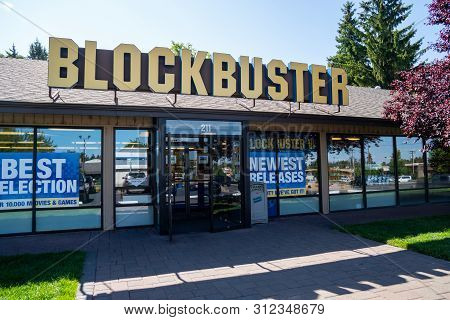 Bend, Oregon - July 8 2019: Exterior Of The Last Remaining Blockbuster Video  Rental Store In The Un