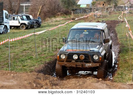 Bir bilinmeyen sürücü/takım üçüncü TT Jeep Turuna Katılma