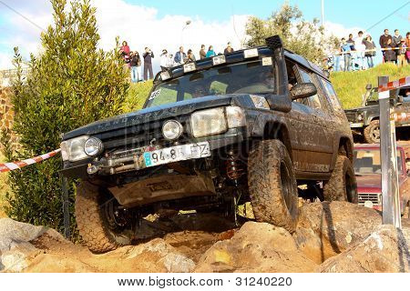 Bir bilinmeyen sürücü/takım üçüncü TT Jeep Turuna Katılma
