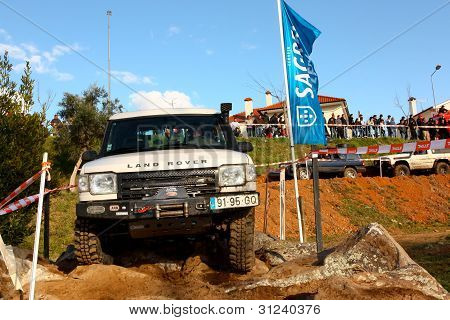 Bir bilinmeyen sürücü/takım üçüncü TT Jeep Turuna Katılma