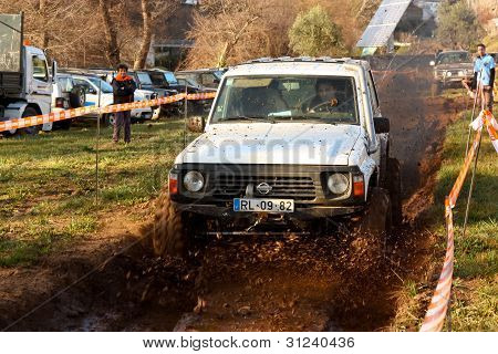 Bir bilinmeyen sürücü/takım üçüncü TT Jeep Turuna Katılma