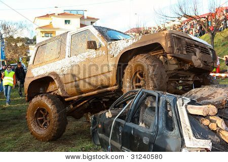 Bir bilinmeyen sürücü/takım üçüncü TT Jeep Turuna Katılma