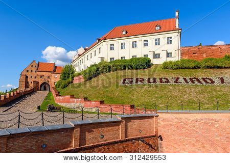 Grudziadz, Poland - July 18, 2019: Old Town Of Grudziadz With Beautiful Architecture In Sunny Day