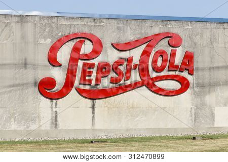 Louisville - Circa July 2019: Pepsi Beverages Company Signage. Pepsi And Pepsico Is One Of The Large