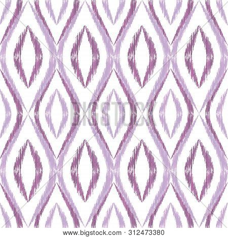 Ikat Ogee Seamless Vector Pattern Design. Ethnic Fabric Print Geometric Ikat Pattern. Cute Ogee Seam