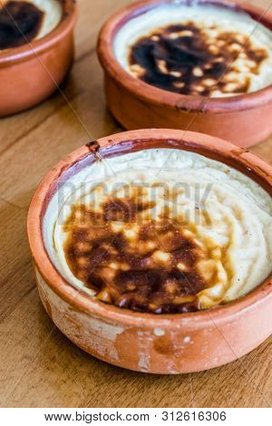 Turkish Dssert Rice Pudding Sutlac / Custard